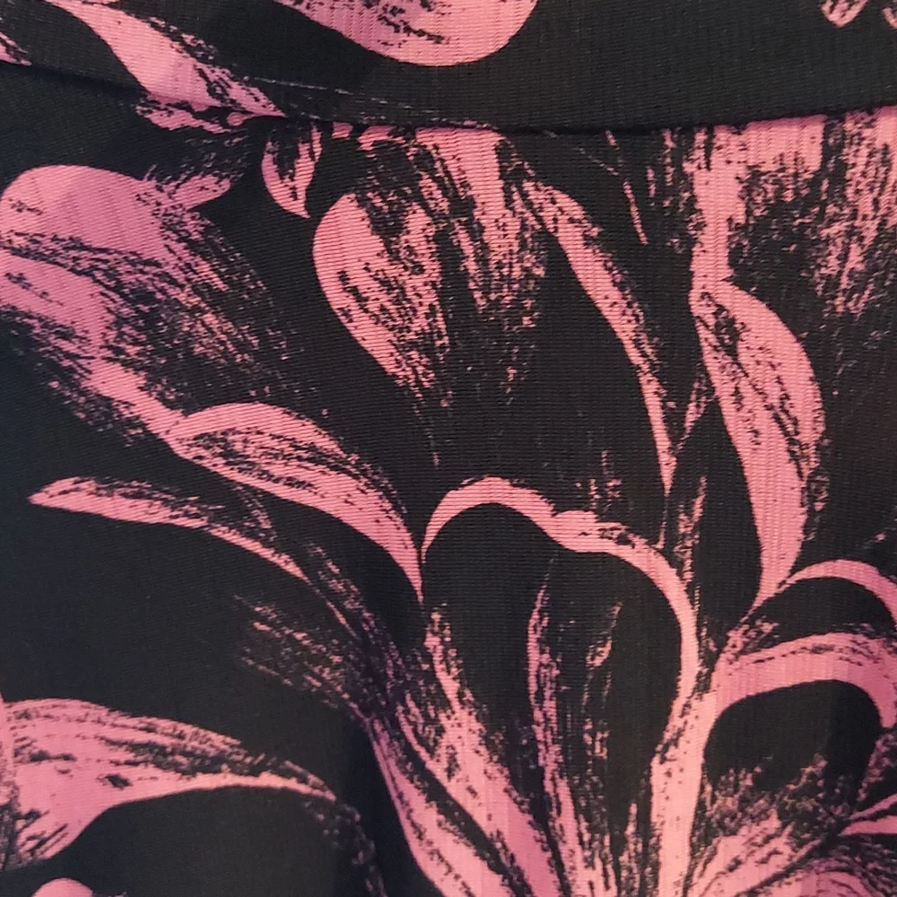 Pink & Black Top Sz L - Picture 4 of 4